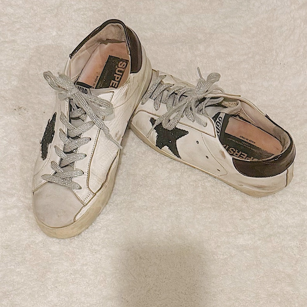 GOLDEN GOOSE SZ9 $369 RARE FIND!!!❤️